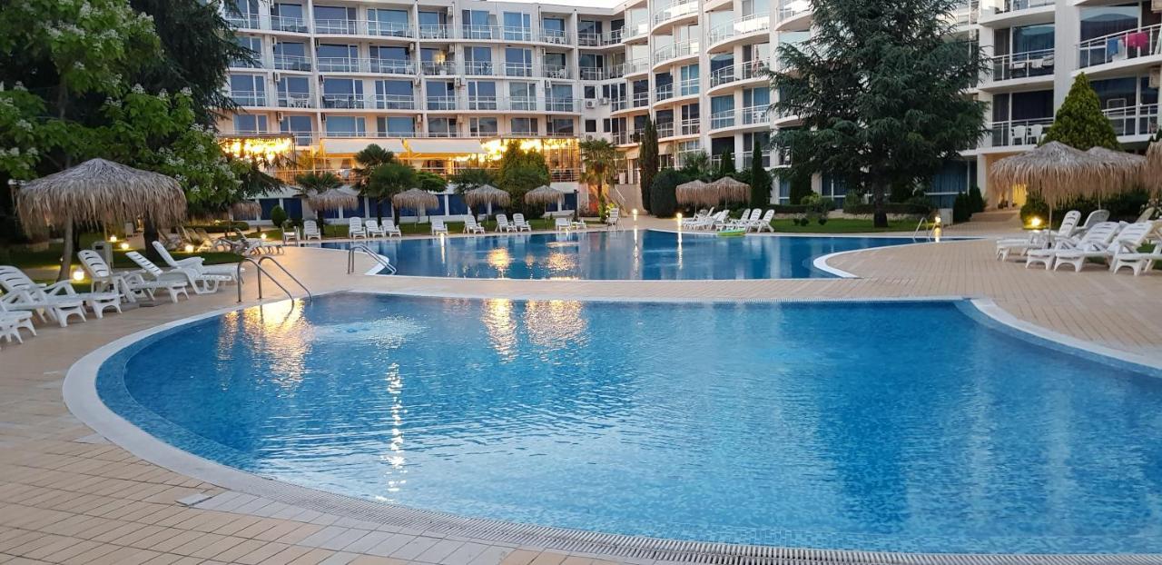 With Terrace Апартаменти